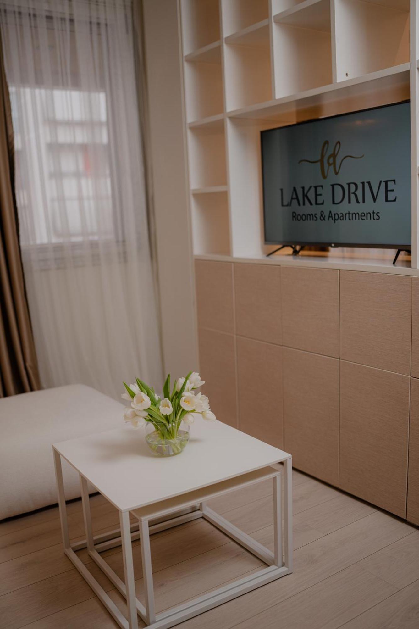 Lake Drive Rooms&Apartments Tirana Exterior photo