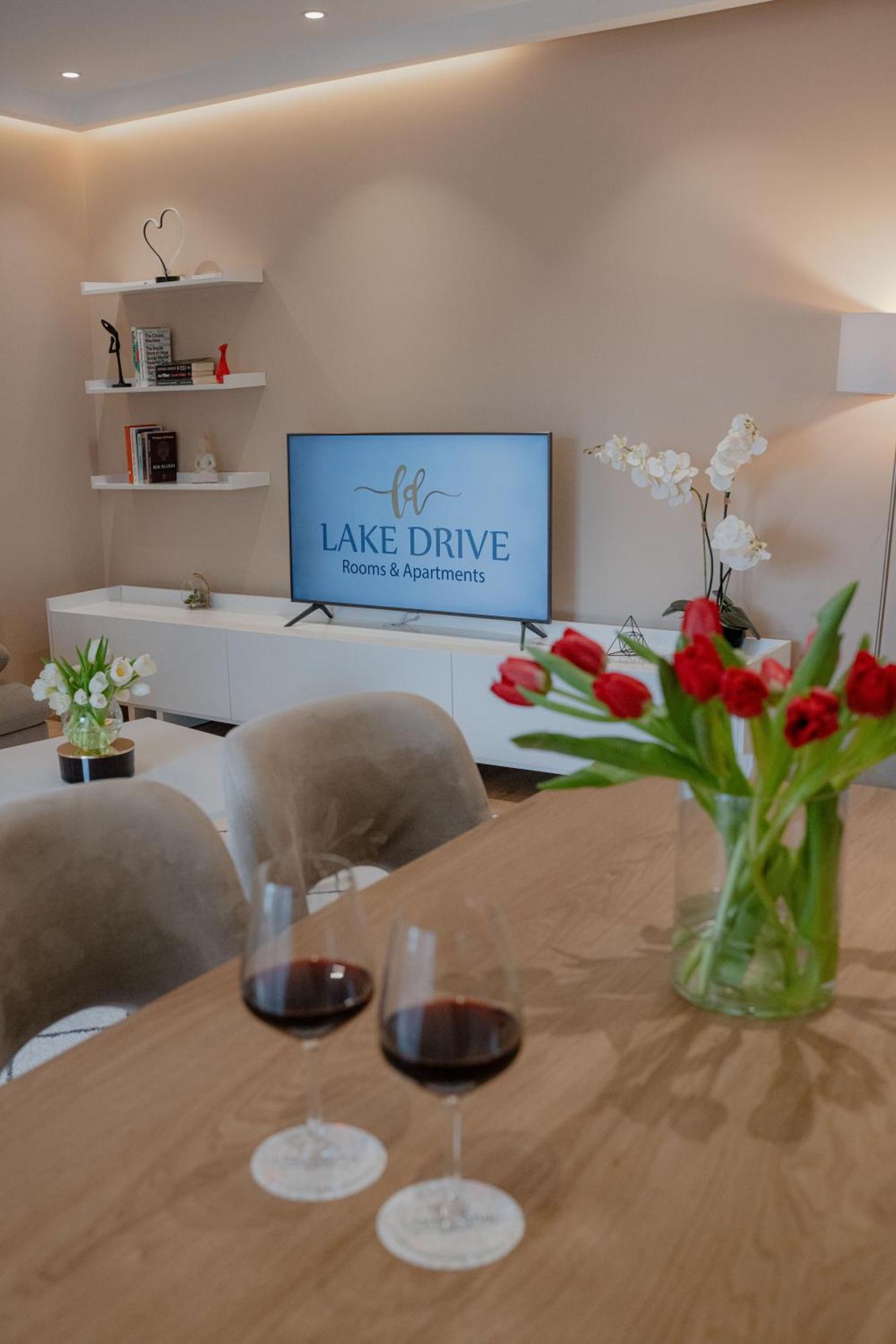 Lake Drive Rooms&Apartments Tirana Exterior photo