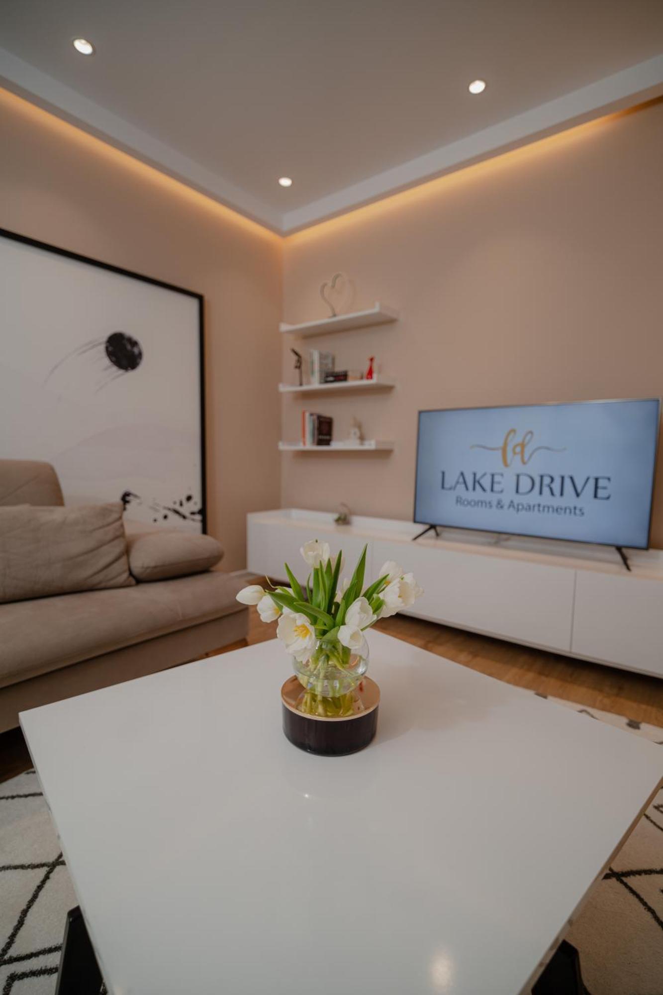 Lake Drive Rooms&Apartments Tirana Exterior photo